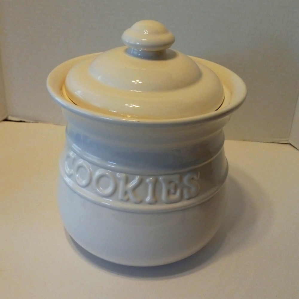 Cookie jar